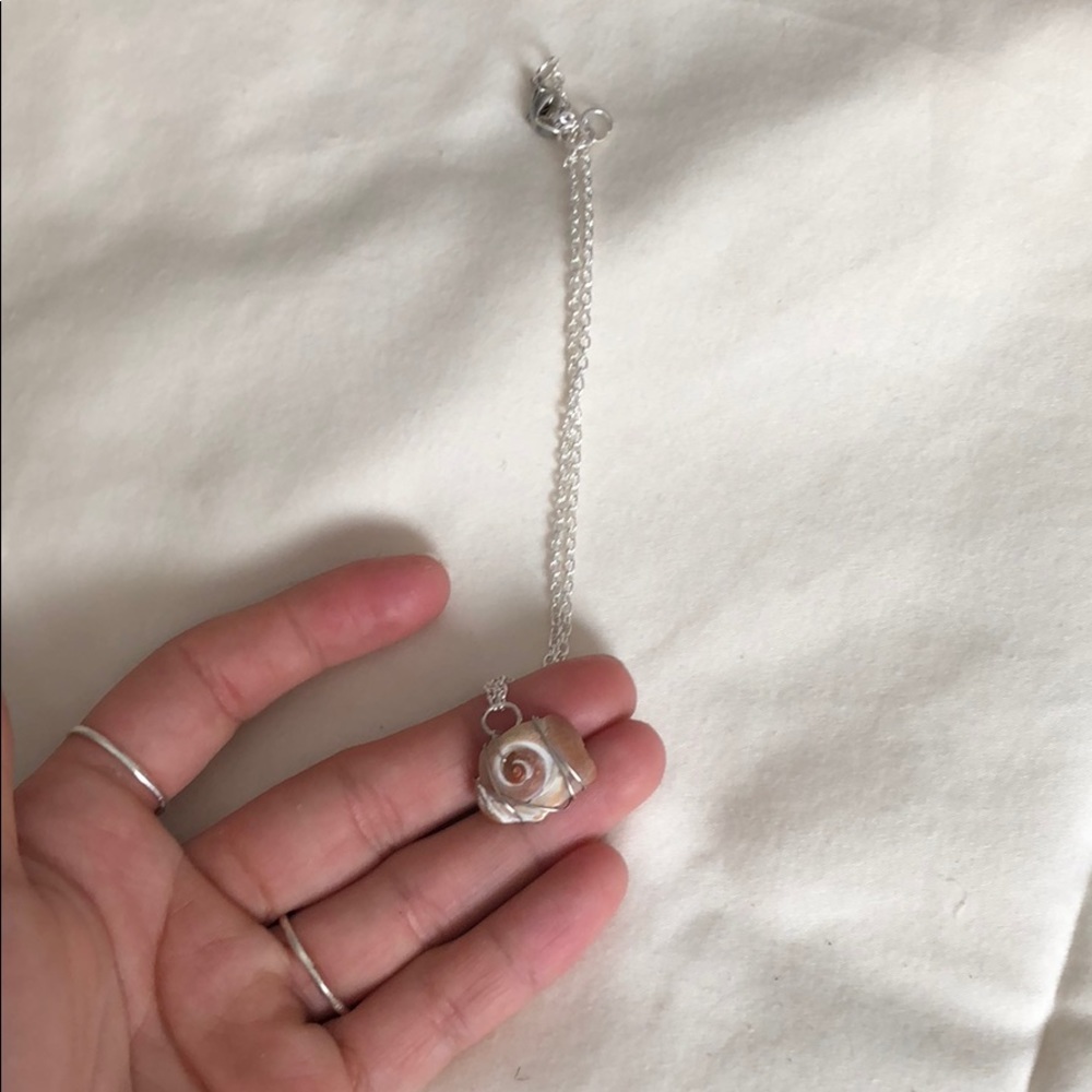 Shell choker necklace - Picture 3 of 4
